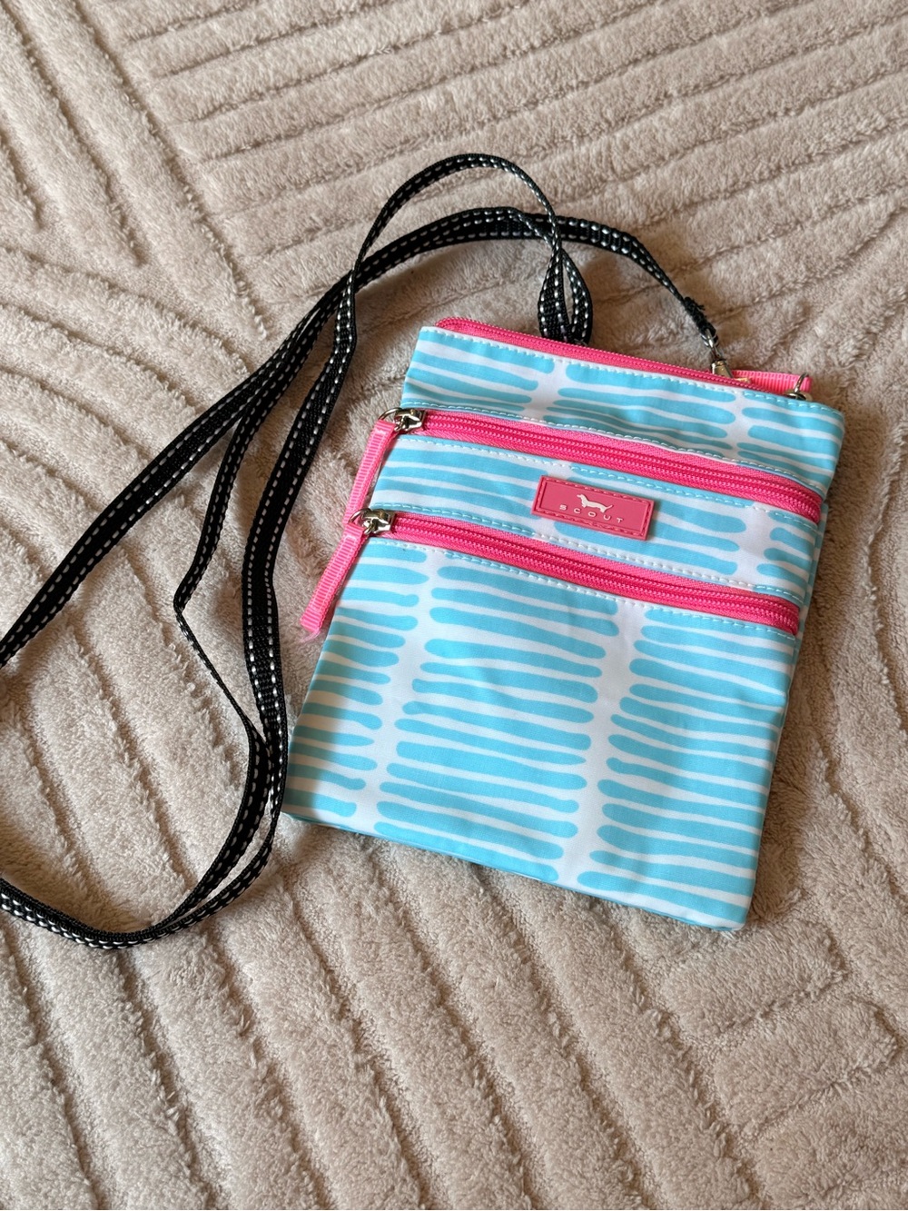 Scout Crossbody Bag in Light Blue with Pink Trim